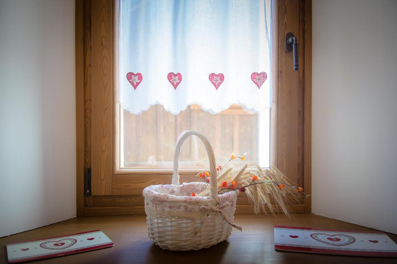 Maison Julie-Lungo La Via Francigena Этрубль Экстерьер фото